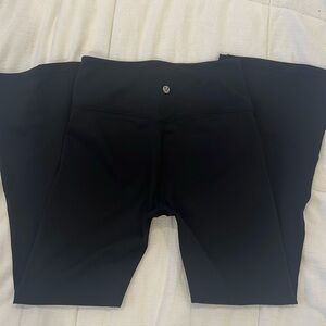 Black lululemon boot cut leggings. Great condition. Worn once.